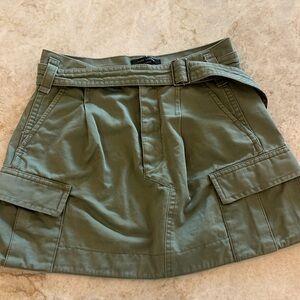 Women’s green utility cargo mini skirt sz 4 with belt
